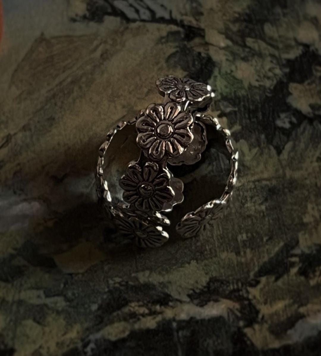 Dainty Flower Band Pure Silver Toe Ring