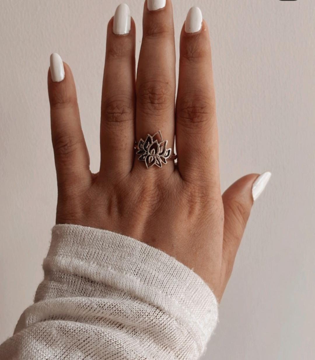 Handcrafted big lotus silver ring with fine detailing and craftsmanship.