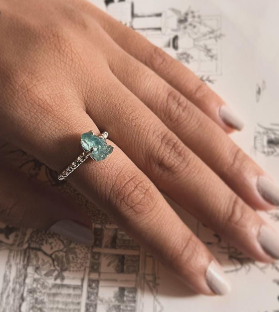 Natural Blue Apatite Raw Uncut Dot Band Ring Set in Silver