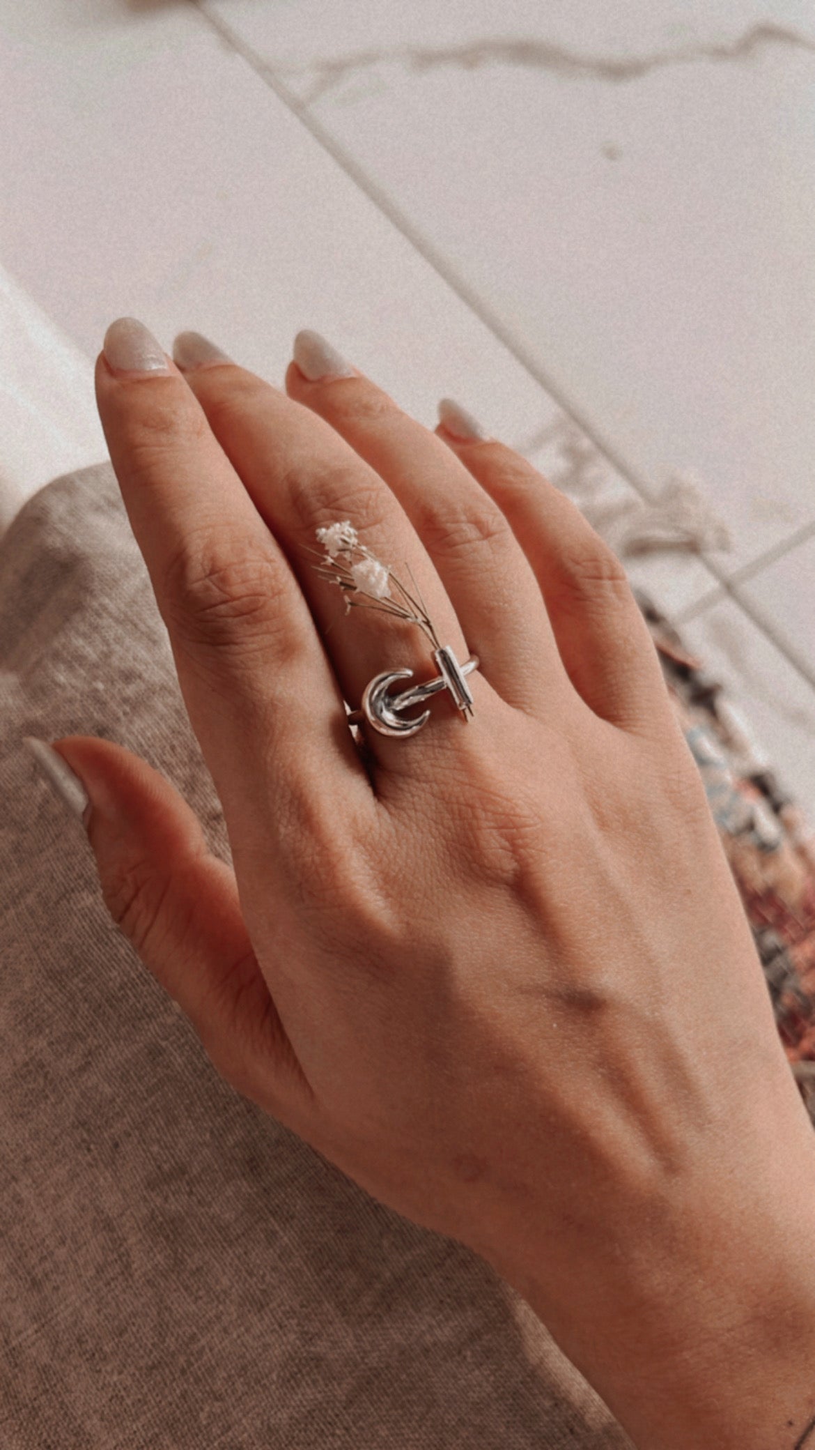 Sterling Silver Moon Flower Holder Ring for a Nature-Inspired Look