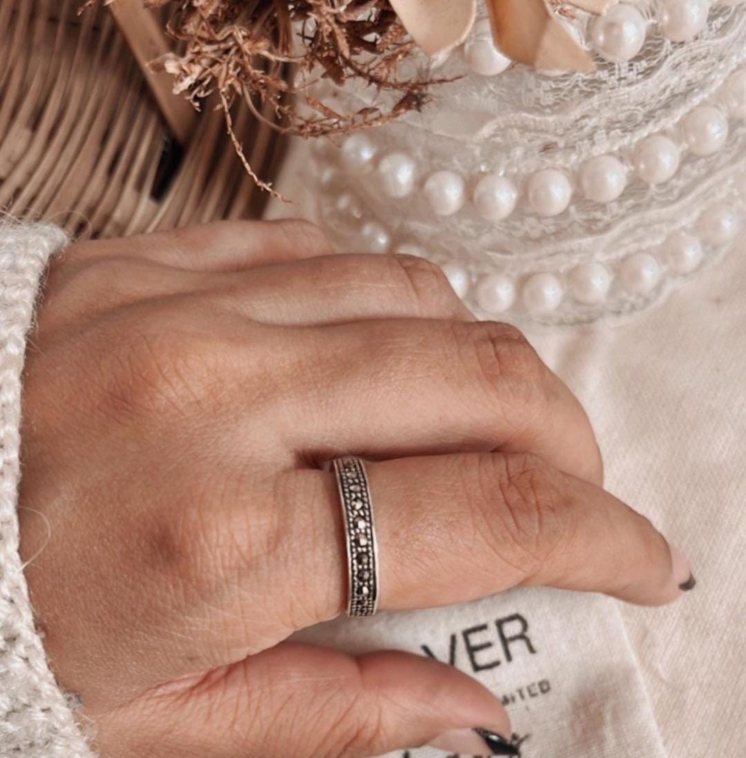 Marcasite Band Silver Ring for a Touch of Classic Glamour