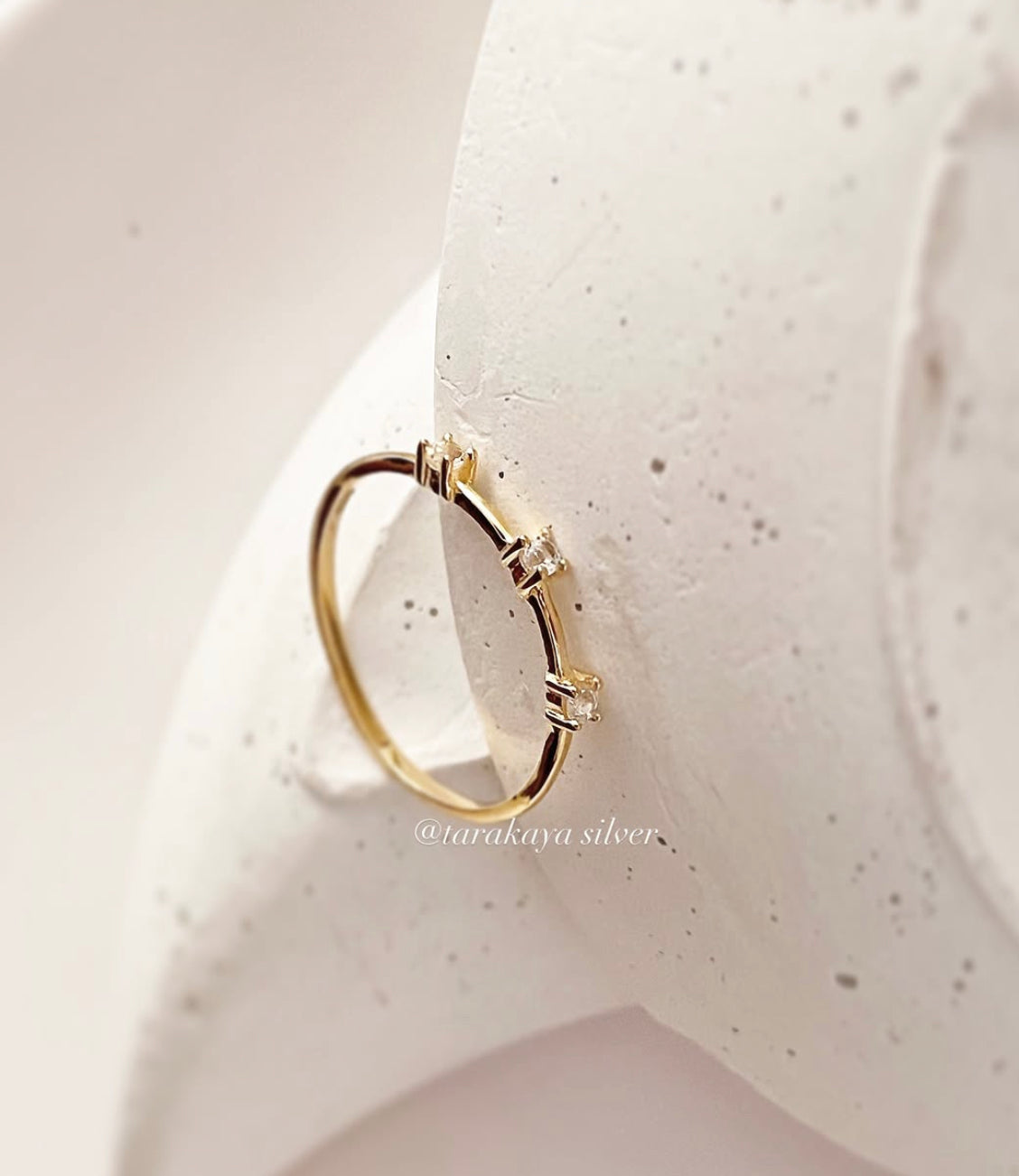 Golden Hour white topaz 925 silver ring in Gold Vermeil