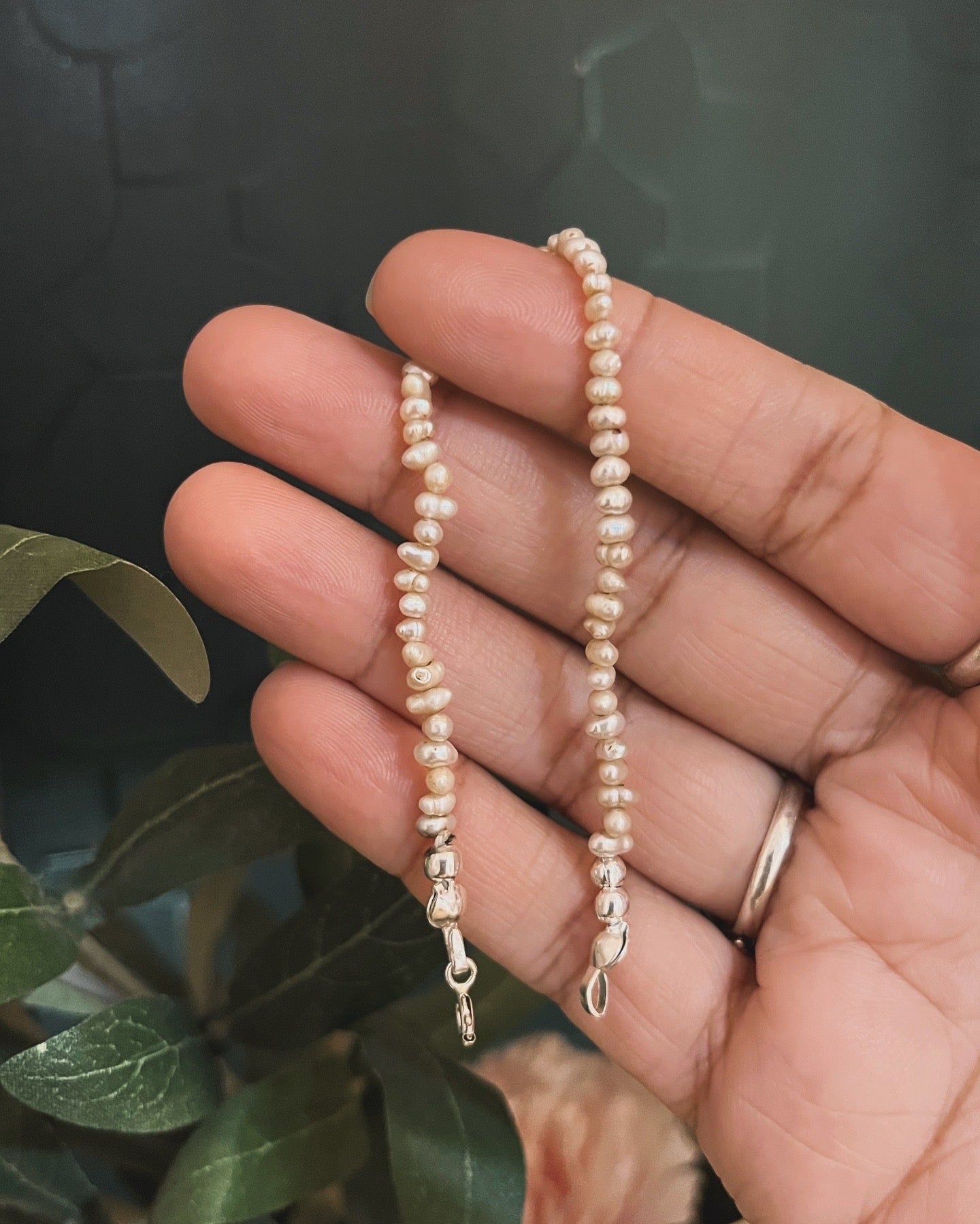 Natural Basra Freshwater Pearl and Silver Bracelet