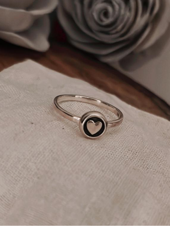 Pretty Round Heart 925 Sterling Silver Ring