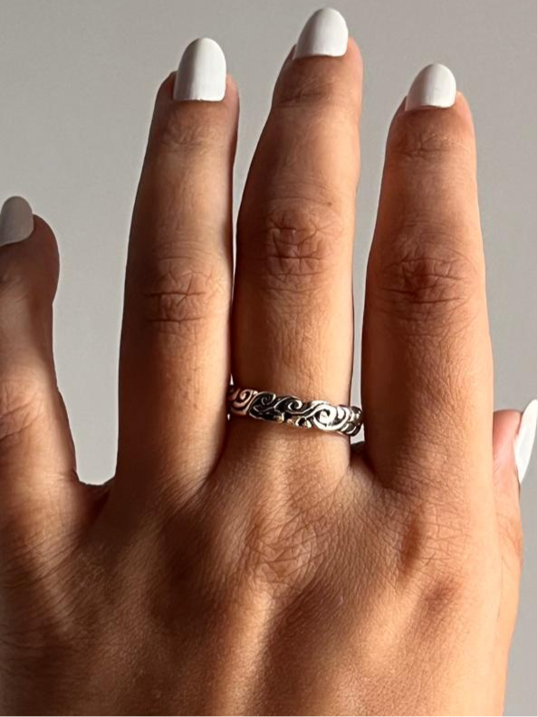 925 Sterling Silver Medium Vintage Ring