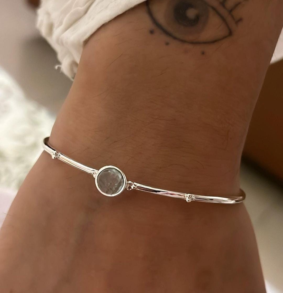 Elegant Aquamarine Boho Silver Bangle with Rawa Finish