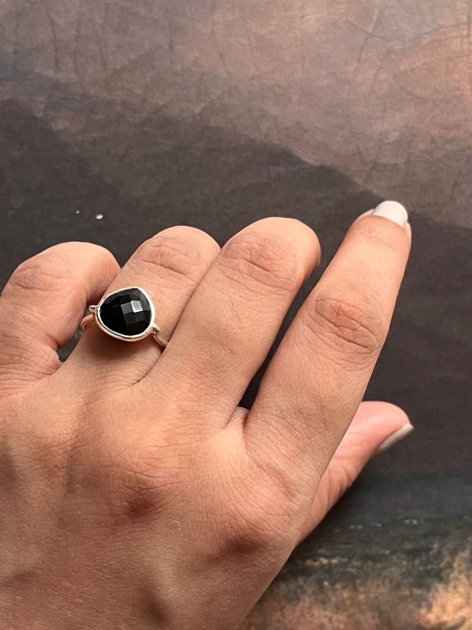 Silver Band with Heart-shaped Faceted Black Onyx