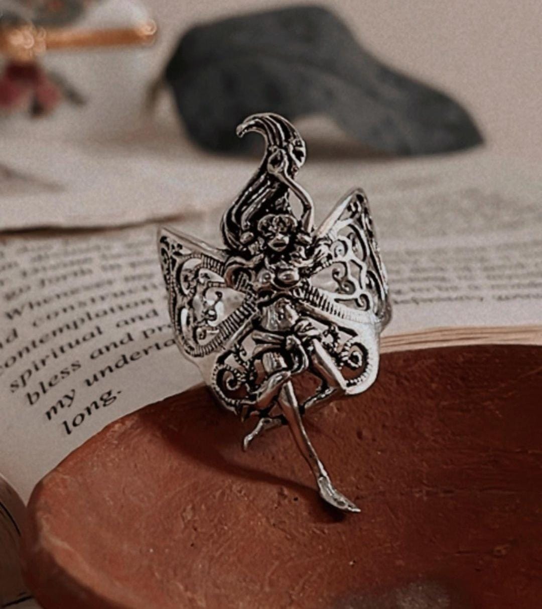 Charming silver 925 Dancing Mystic Angel ring with adjustable band