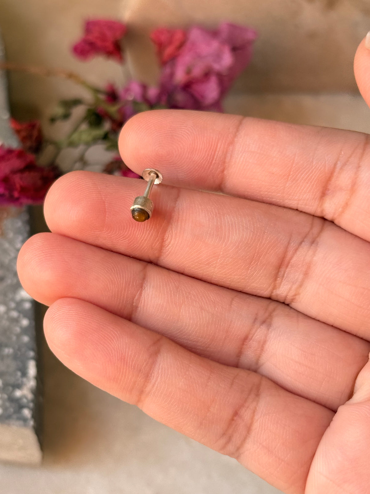 925 Sterling Silver Tiger Eye South Screw Back Minimal Nose Pin