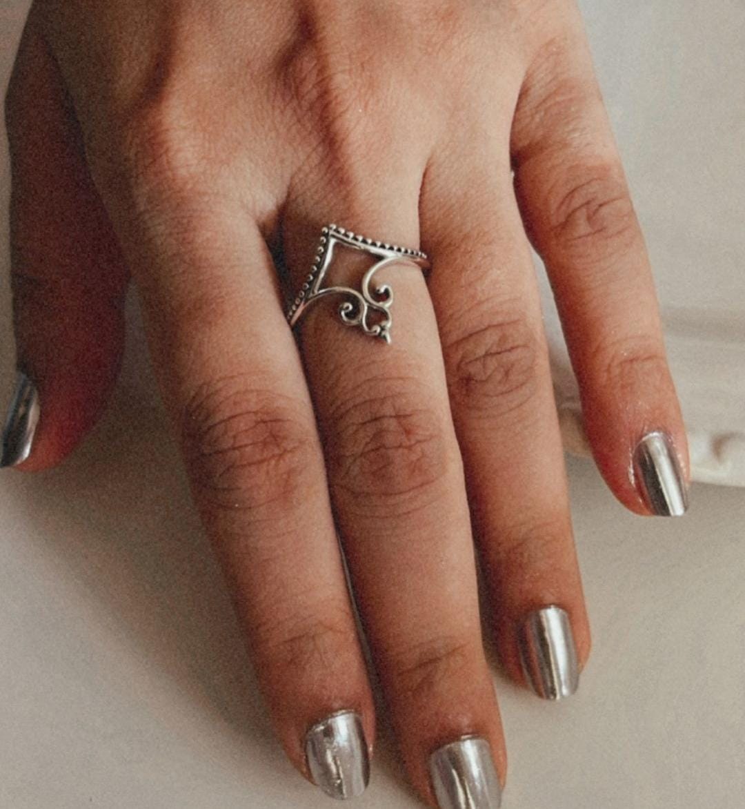 Sterling silver vintage V stack ring