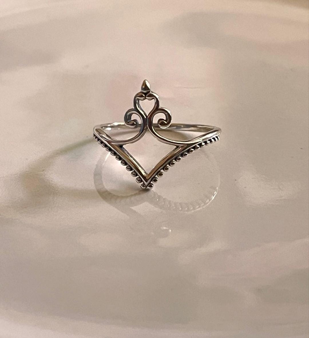 Vintage-inspired V stack silver ring