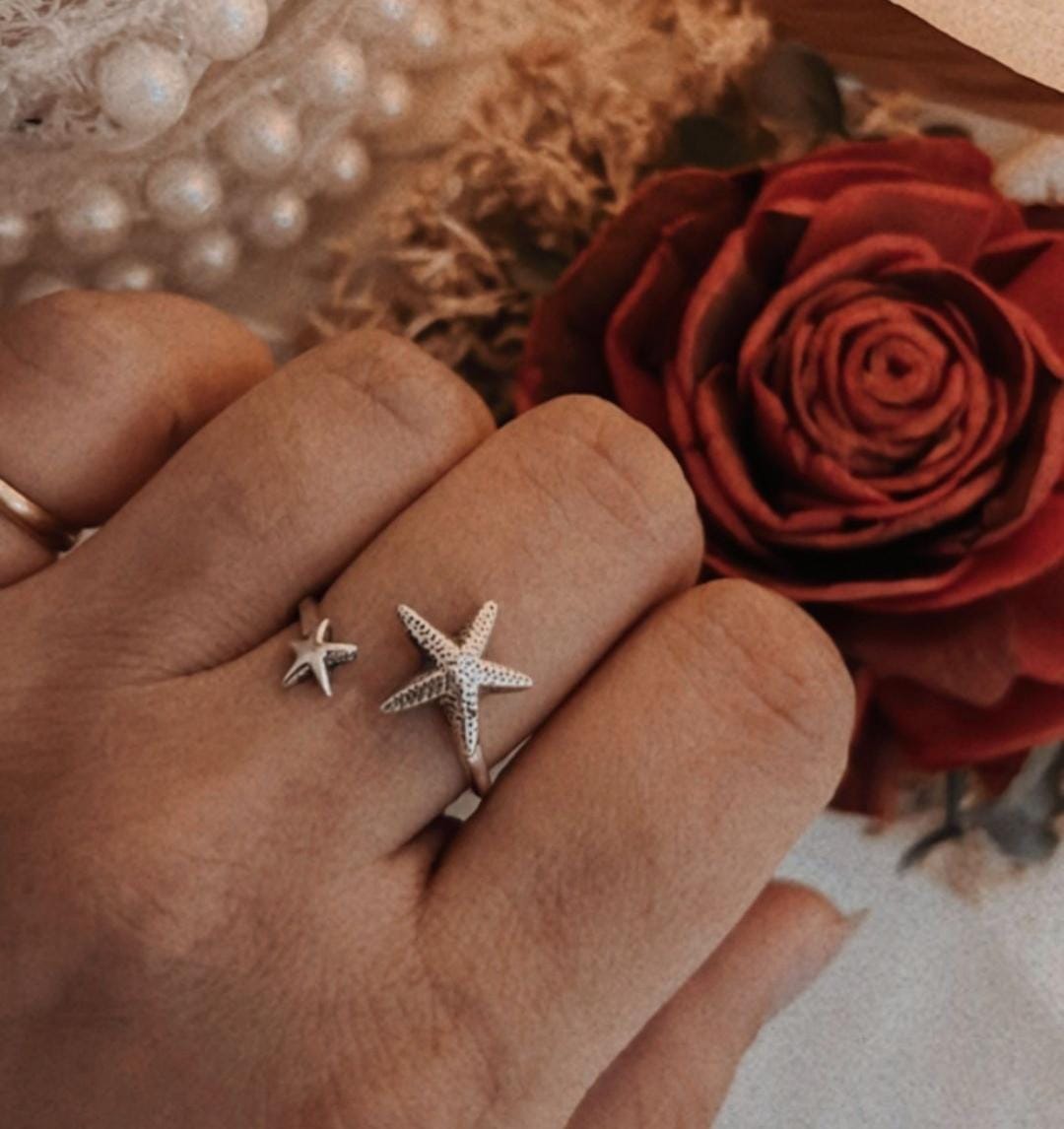 Charming starfish adjustable ring in sterling silver