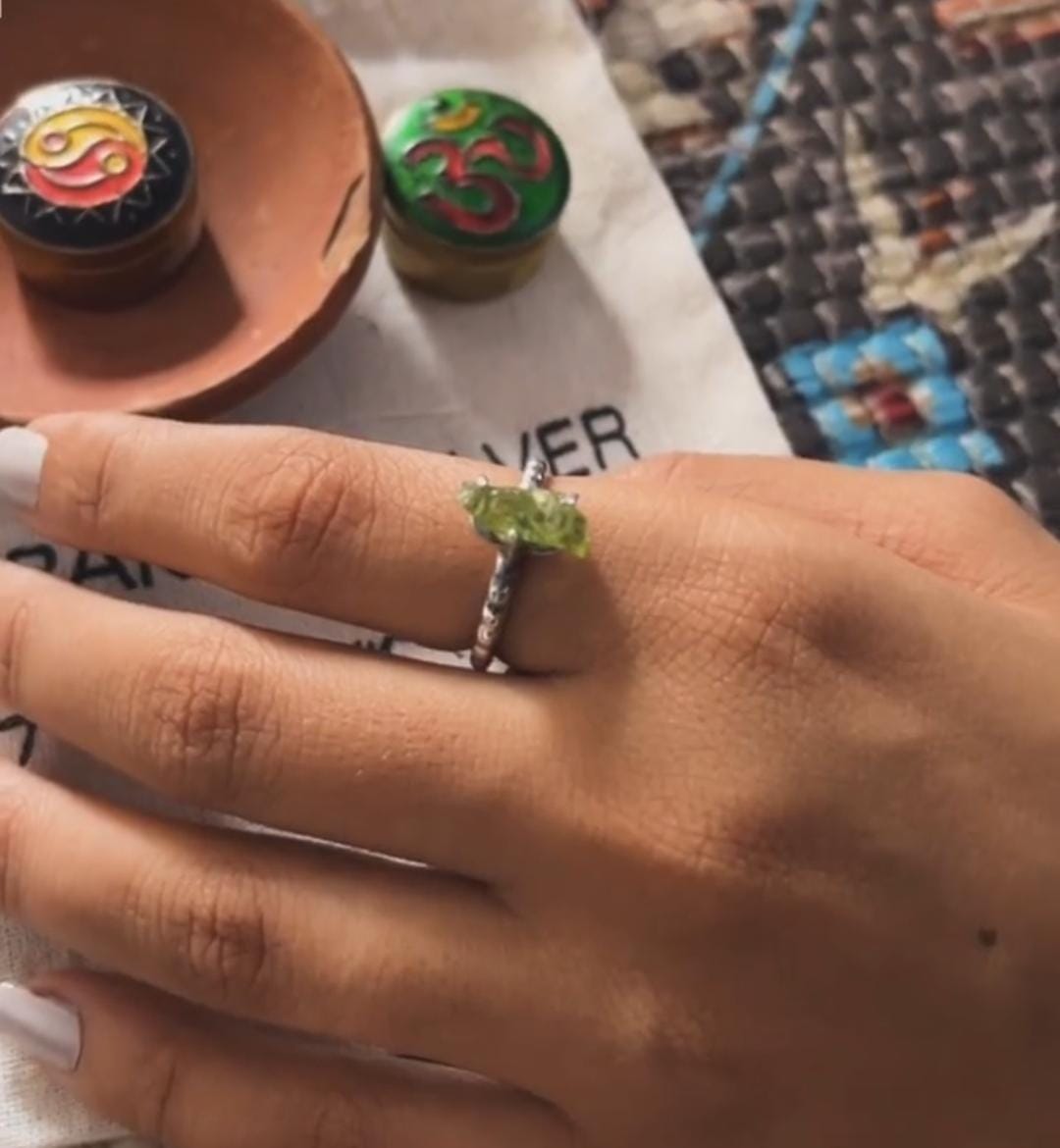 Peridot Raw Uncut Silver Ring with Dotted Band