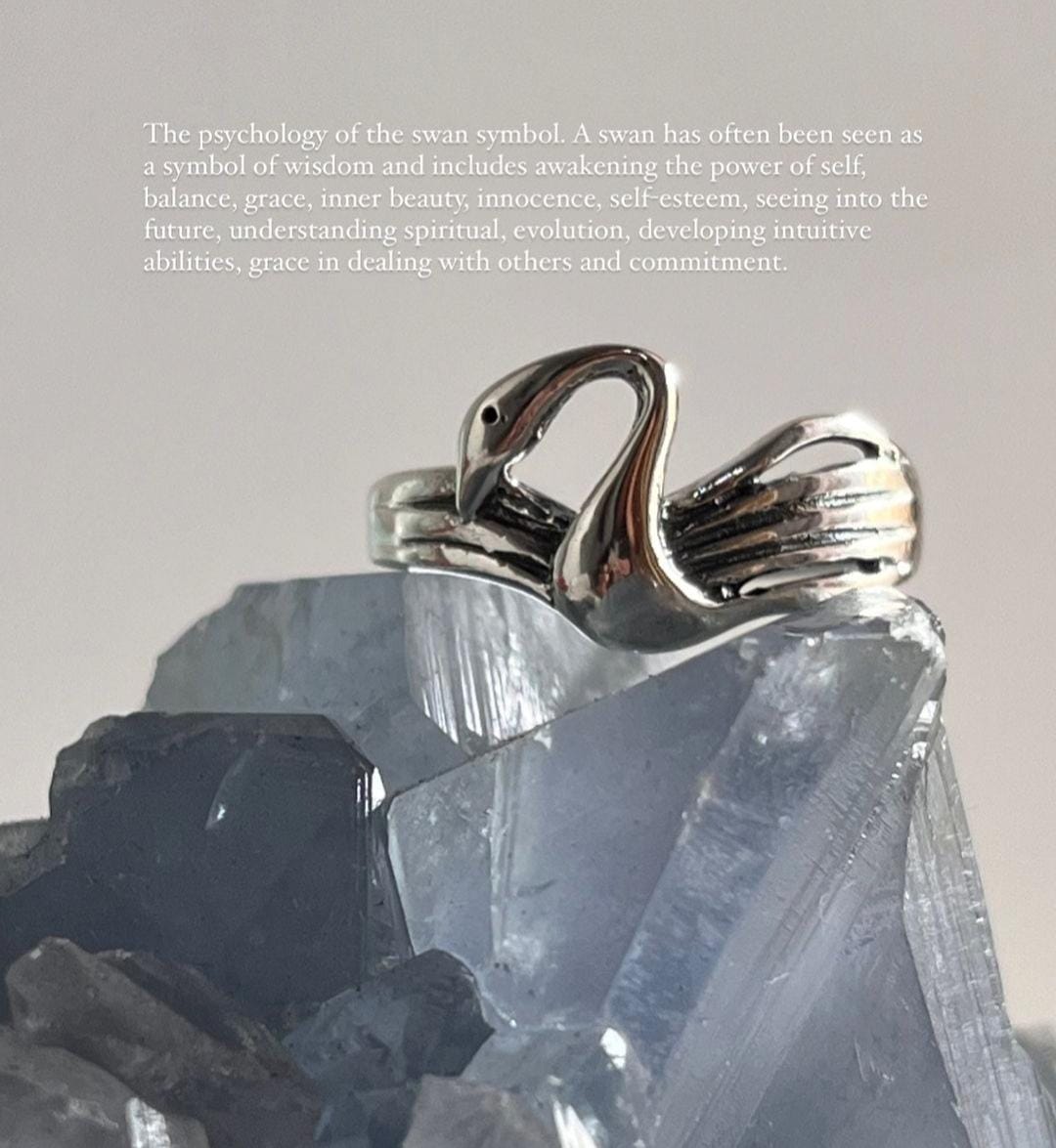 Elegant swan design silver ring