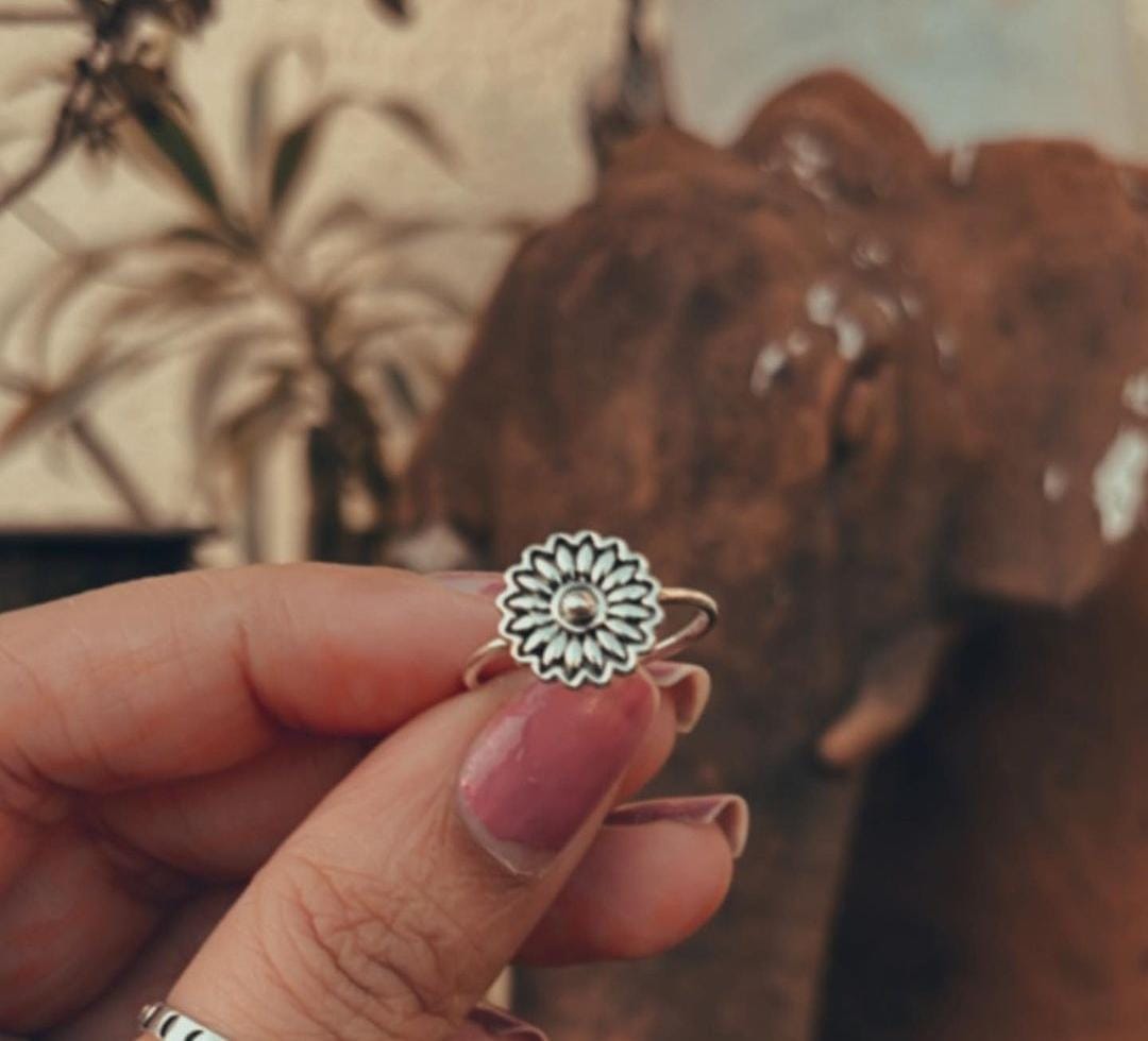 Sunflower-inspired silver ring