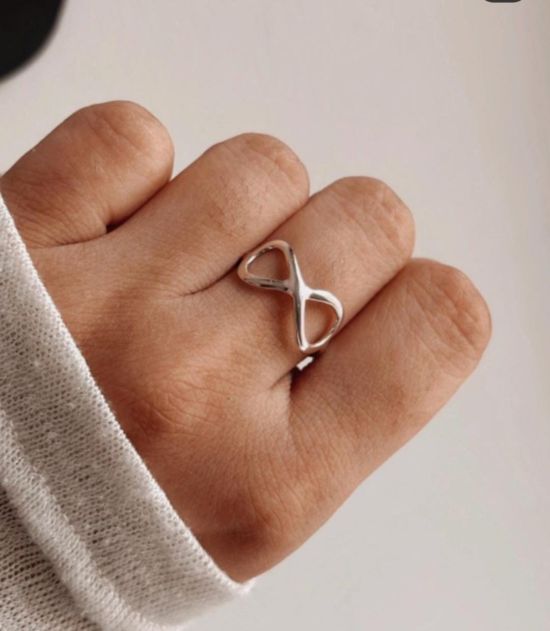 Elegant Plain Infinity Ring in Silver