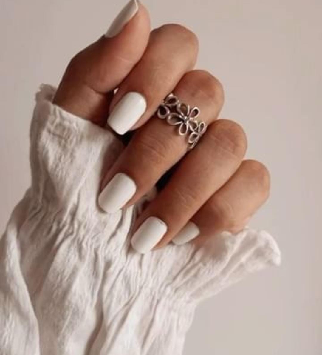 Elegant Bloom Floral Silver Ring Band