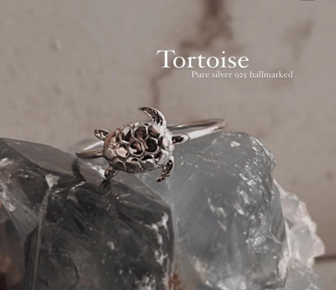 Elegant Tortoise 2 ring in pure sterling silver