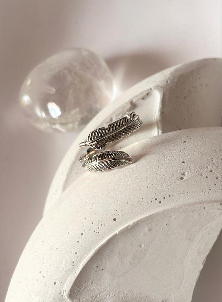Trendy feather wrap adjustable silver ring with a lightweight and delicate touch