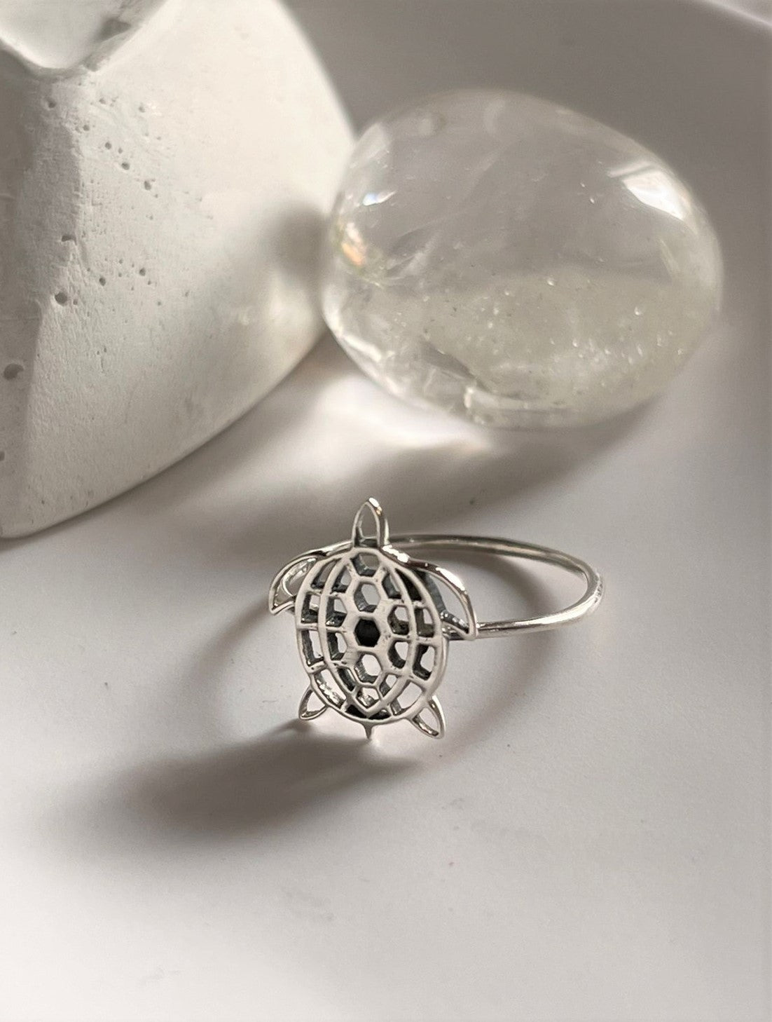 Unique tortoise filigree ring in pure silver