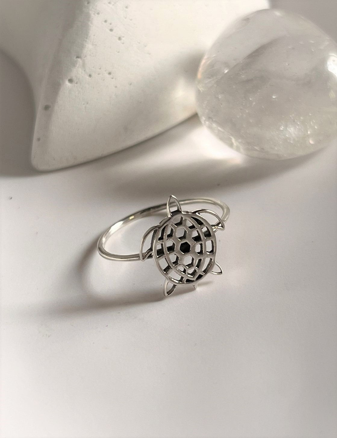 Handcrafted tortoise filigree ring in sterling silver