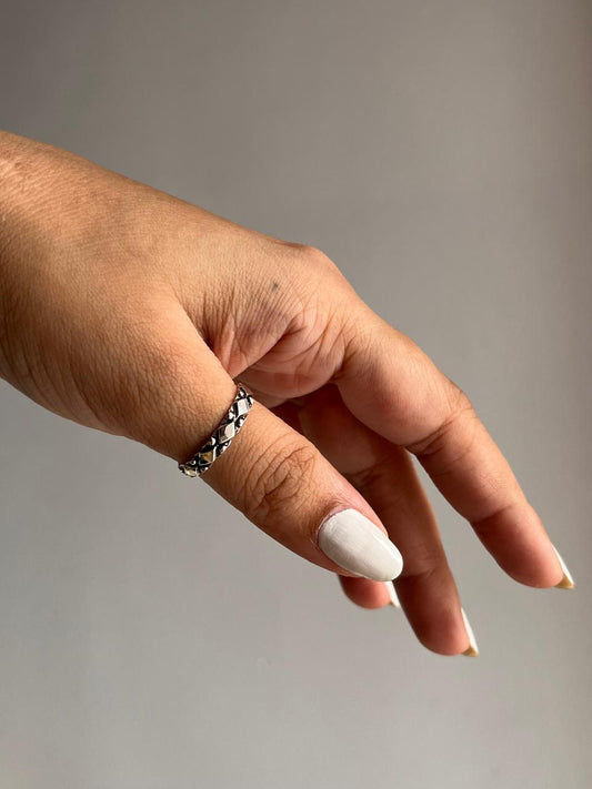 Tribal-inspired Rawa band ring in sterling silver