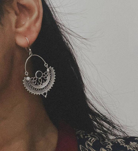 Elegant black onyx gemstone in Chandbali silver earring setting