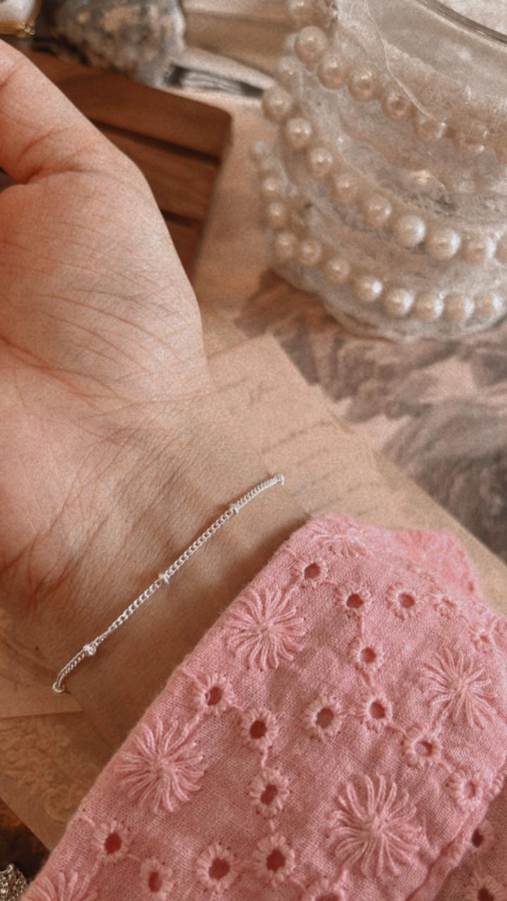 Sleek Cable Dot Silver Bracelet for Everyday Wear