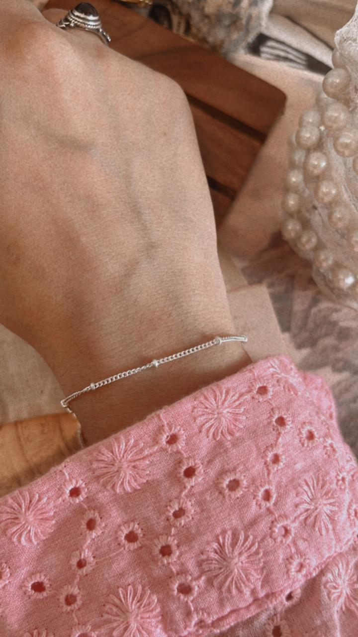 Silver Cable Dot Bracelet with Simple Design