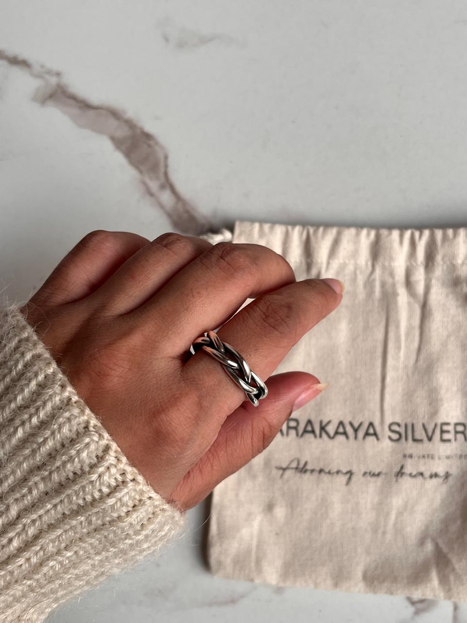 Elegant handcrafted silver 925 ring featuring a chunky twist braided design