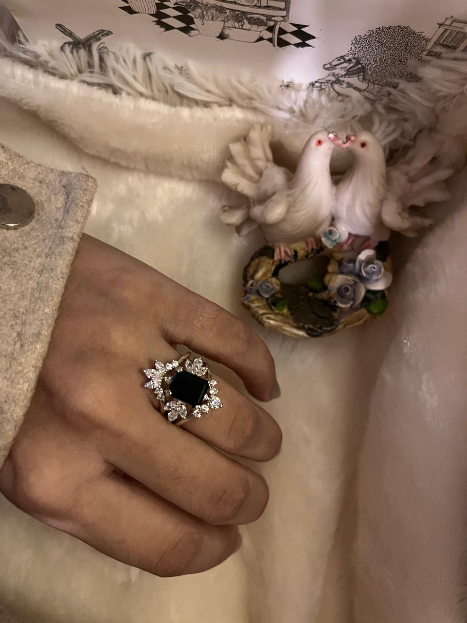 Stylish Solitaire Silver Ring Featuring Black Onyx