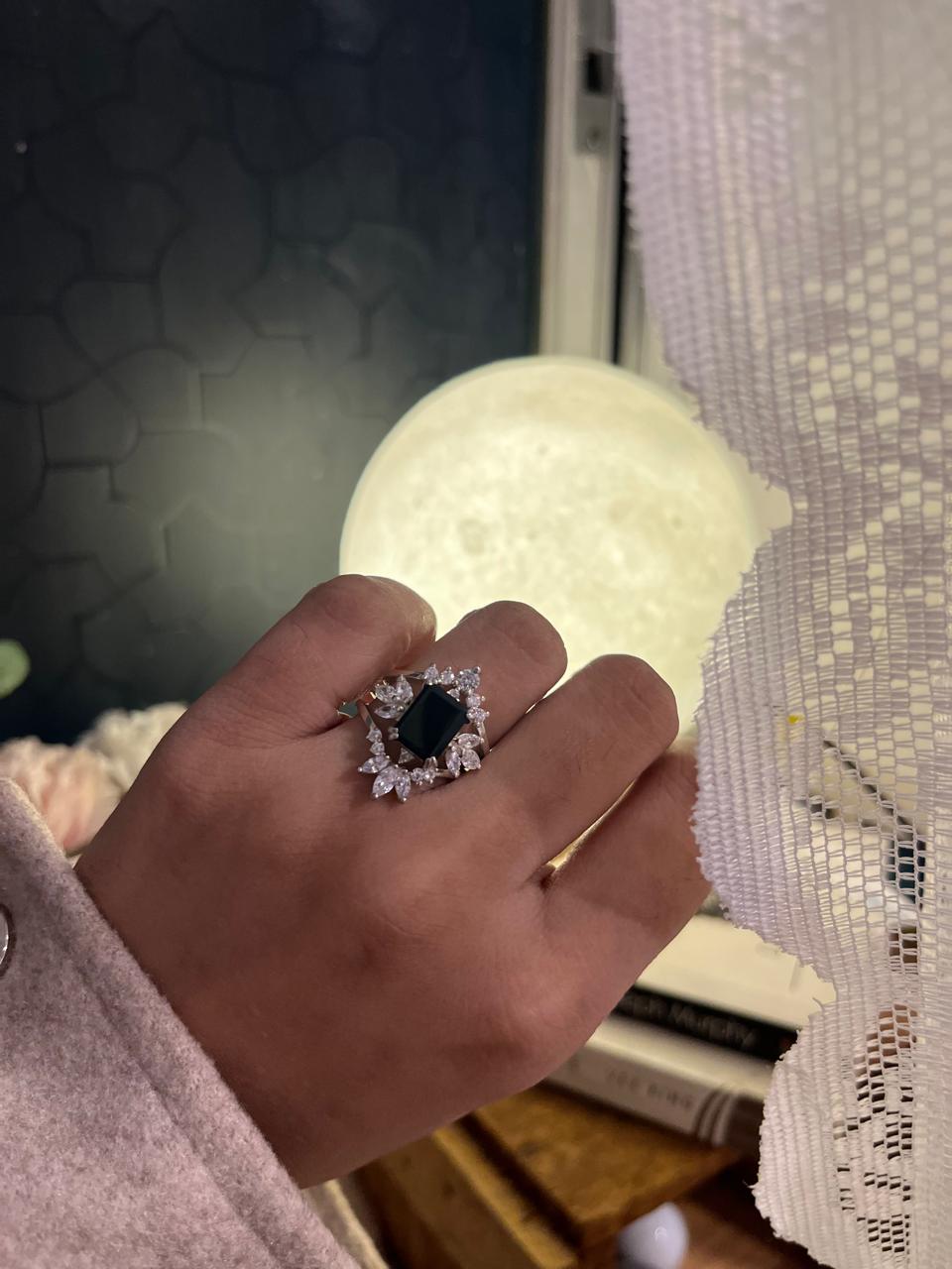 Chic Black Onyx Solitaire Ring in Silver