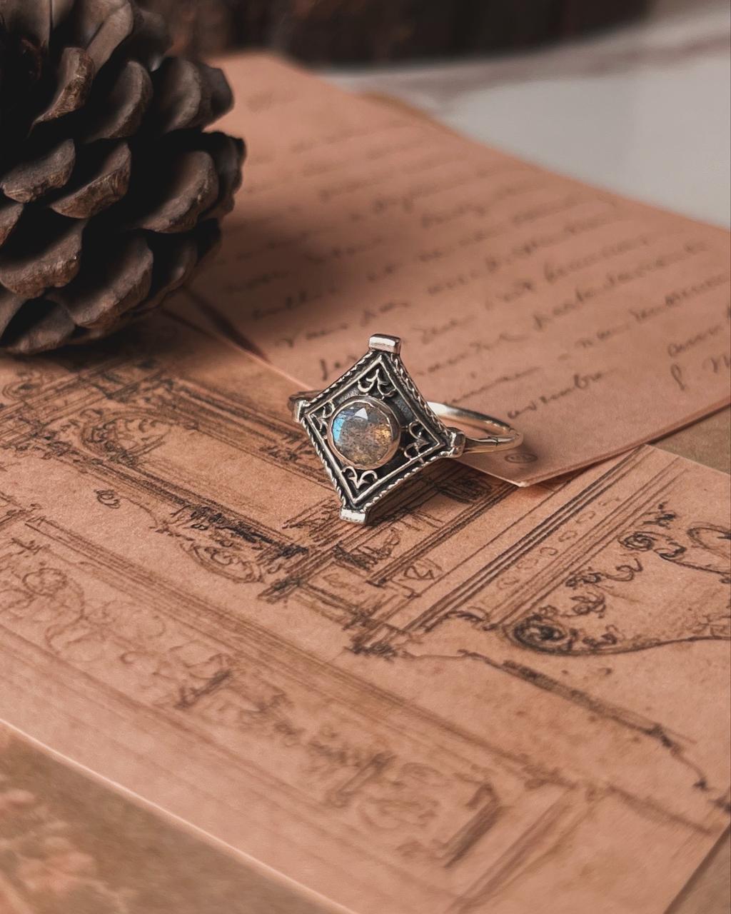 Boho Style Silver Ring with Labradorite Stone