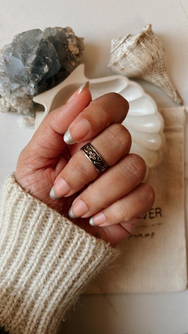 Flower Garden Design Silver Ring for Mid or Little Finger