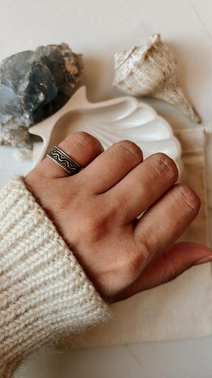 Sterling Silver Tribal Wave Rawa Ring for Mid or Little Finger