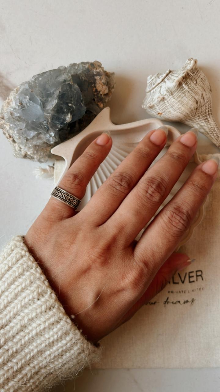 Handcrafted Zig Zag Silver Ring for Mid or Little Finger