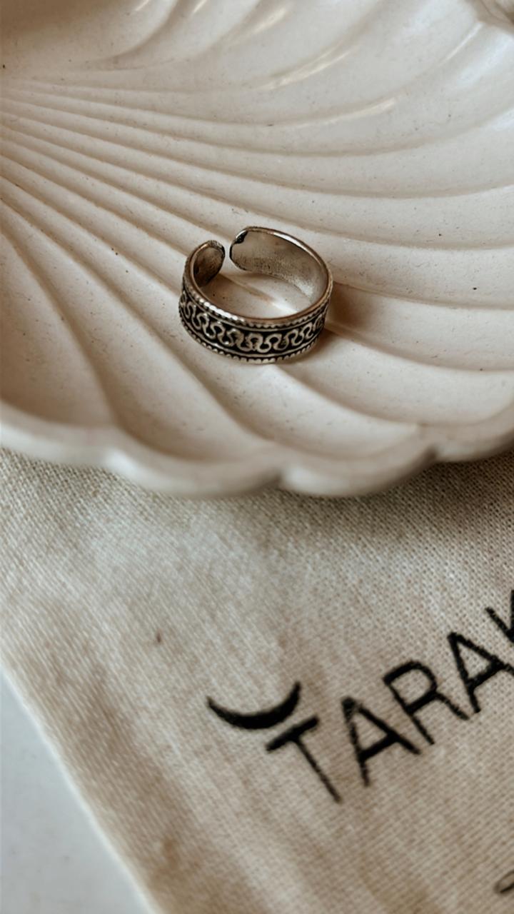 Zig Zag Design Silver Ring for Mid or Little Finger