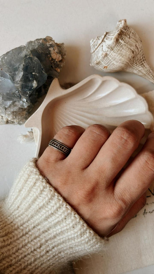 Geometric Mid / Little Finger Silver Ring