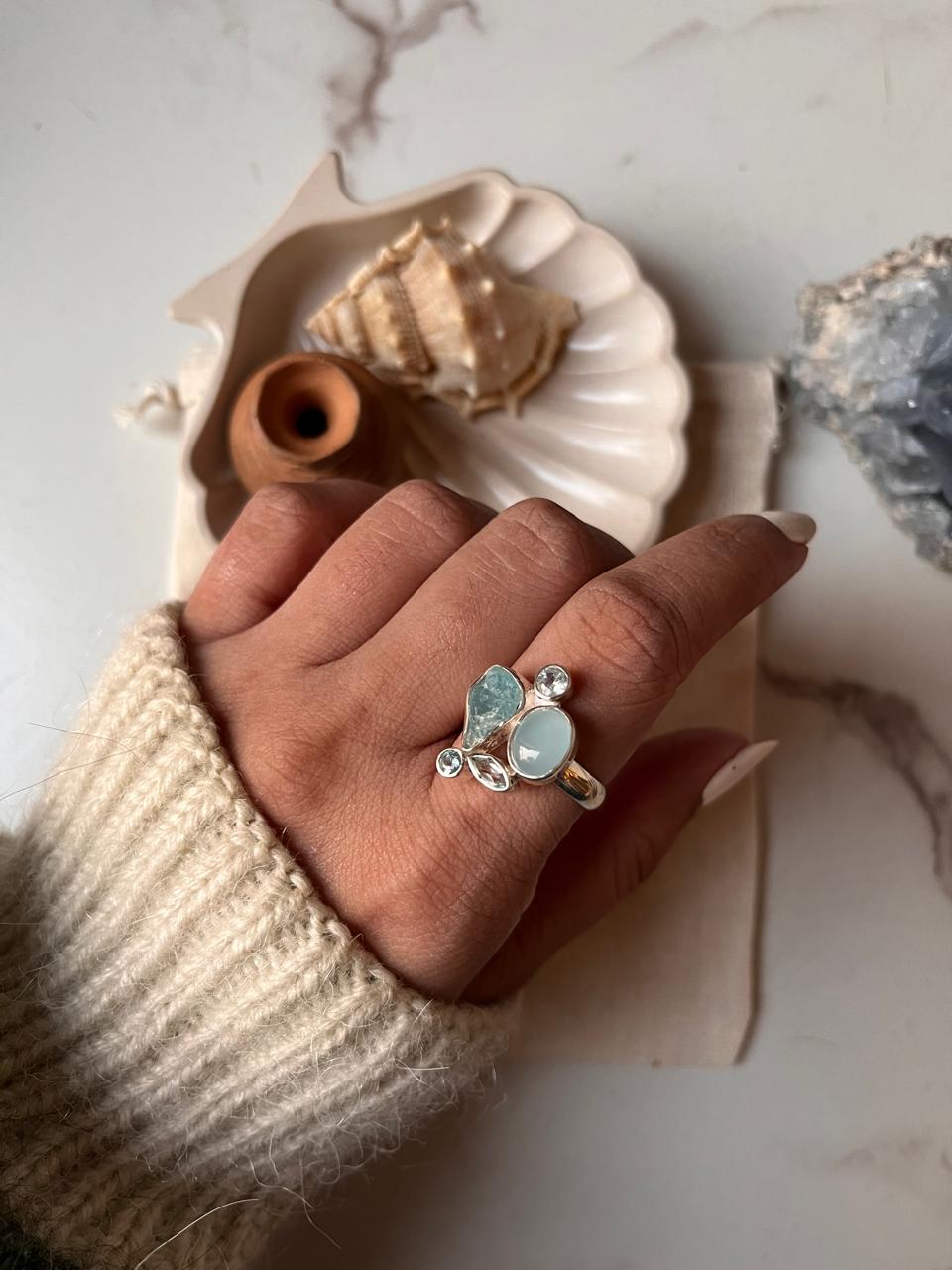 925 silver ring featuring aquamarine and blue topaz cluster