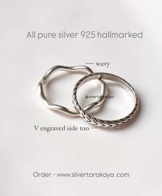 V engraved & Wavy Band Stack Set Silver Ring