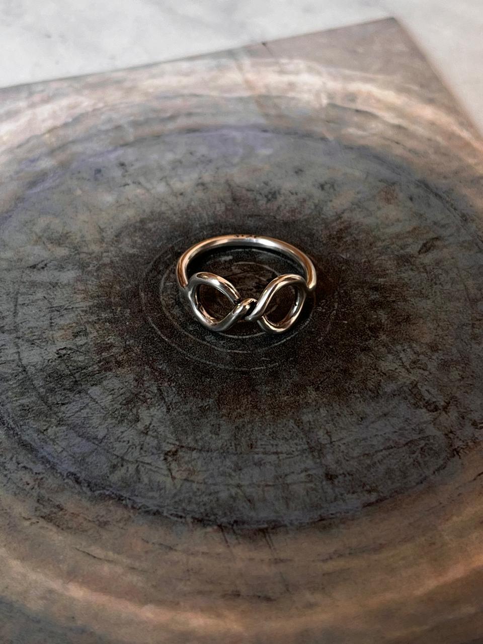 Infinity twist handcrafted 925 silver ring