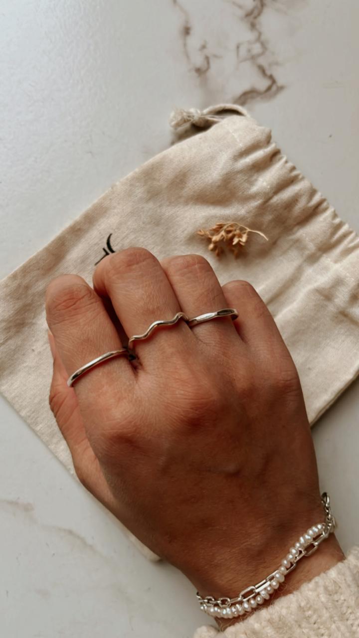 925 silver ring set with wavy, plain, and hammered bands