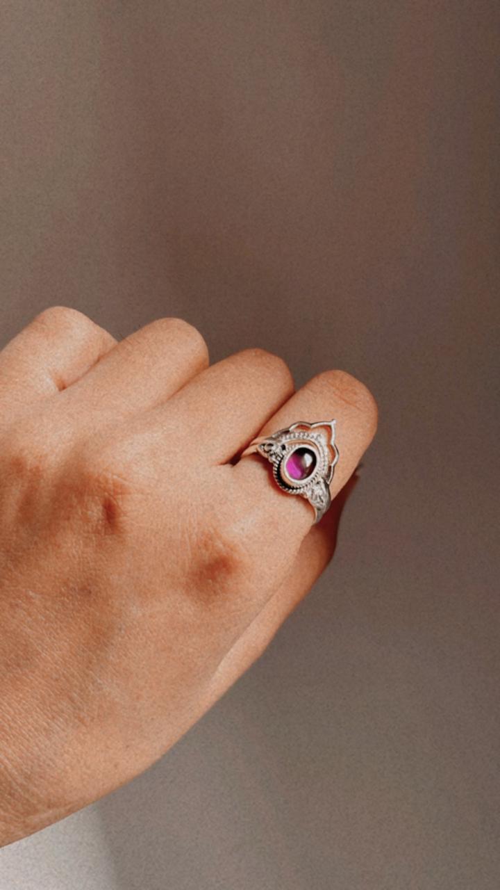 Boho crown silver ring with amethyst oval gemstone