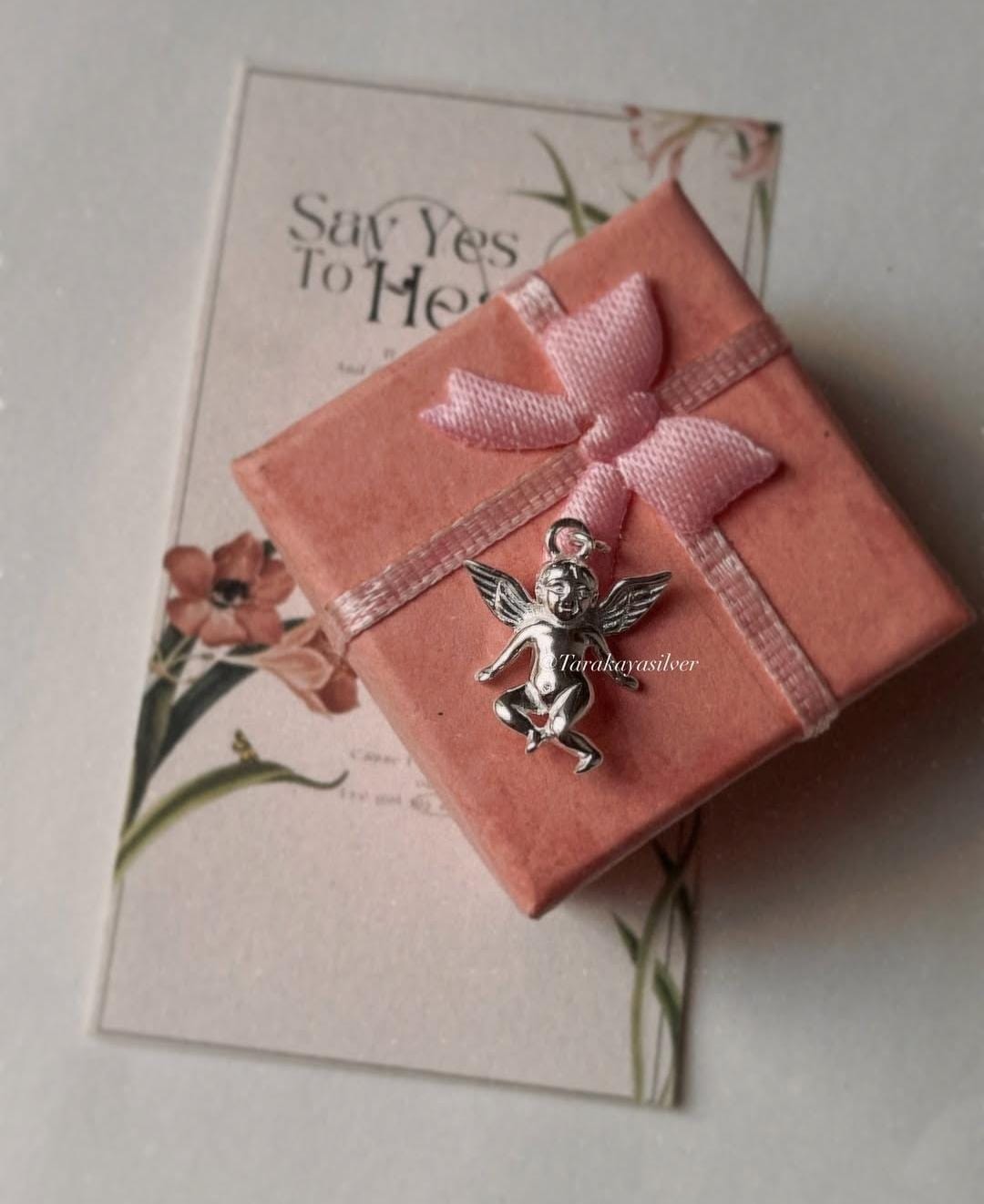 Cherub angel pendant in 925 sterling silver for protection