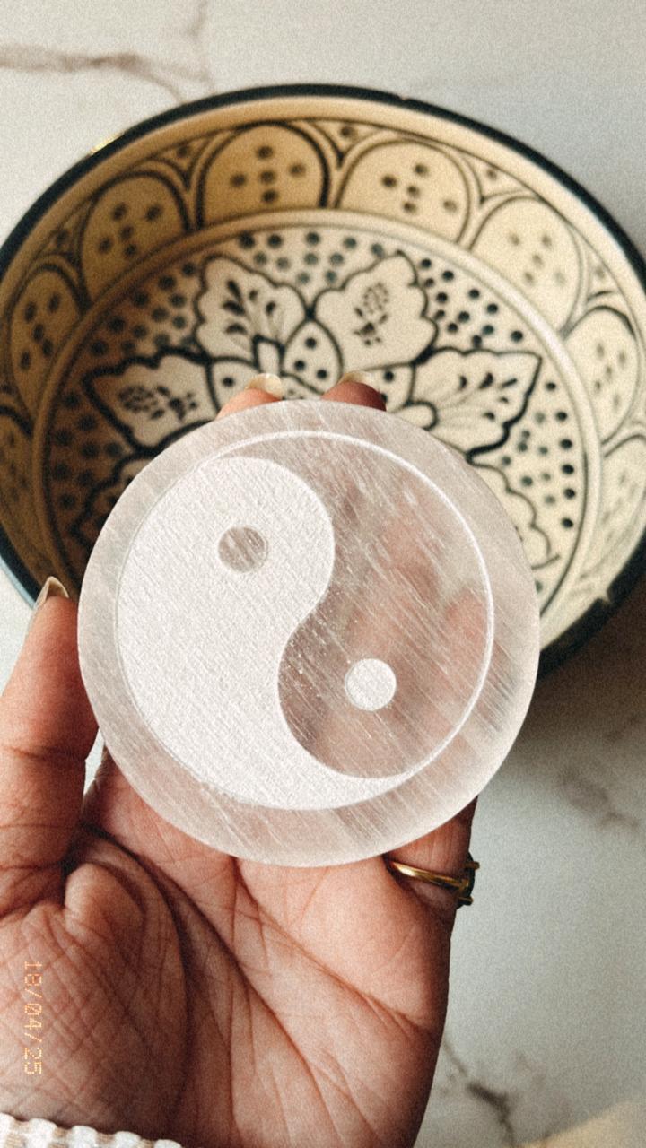 Yin Yang energy balancing plate made from selenite