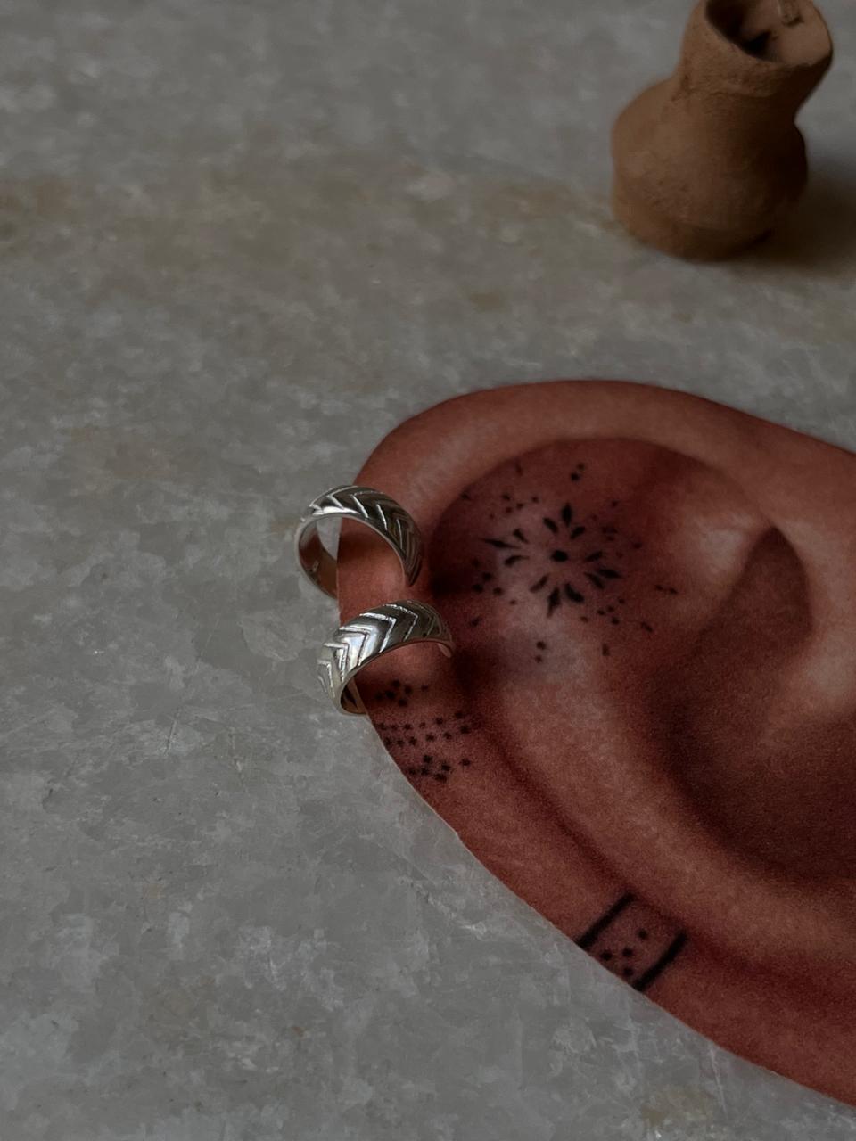 Minimalist V Carved Clip-On Helix Cuff in 925 Silver