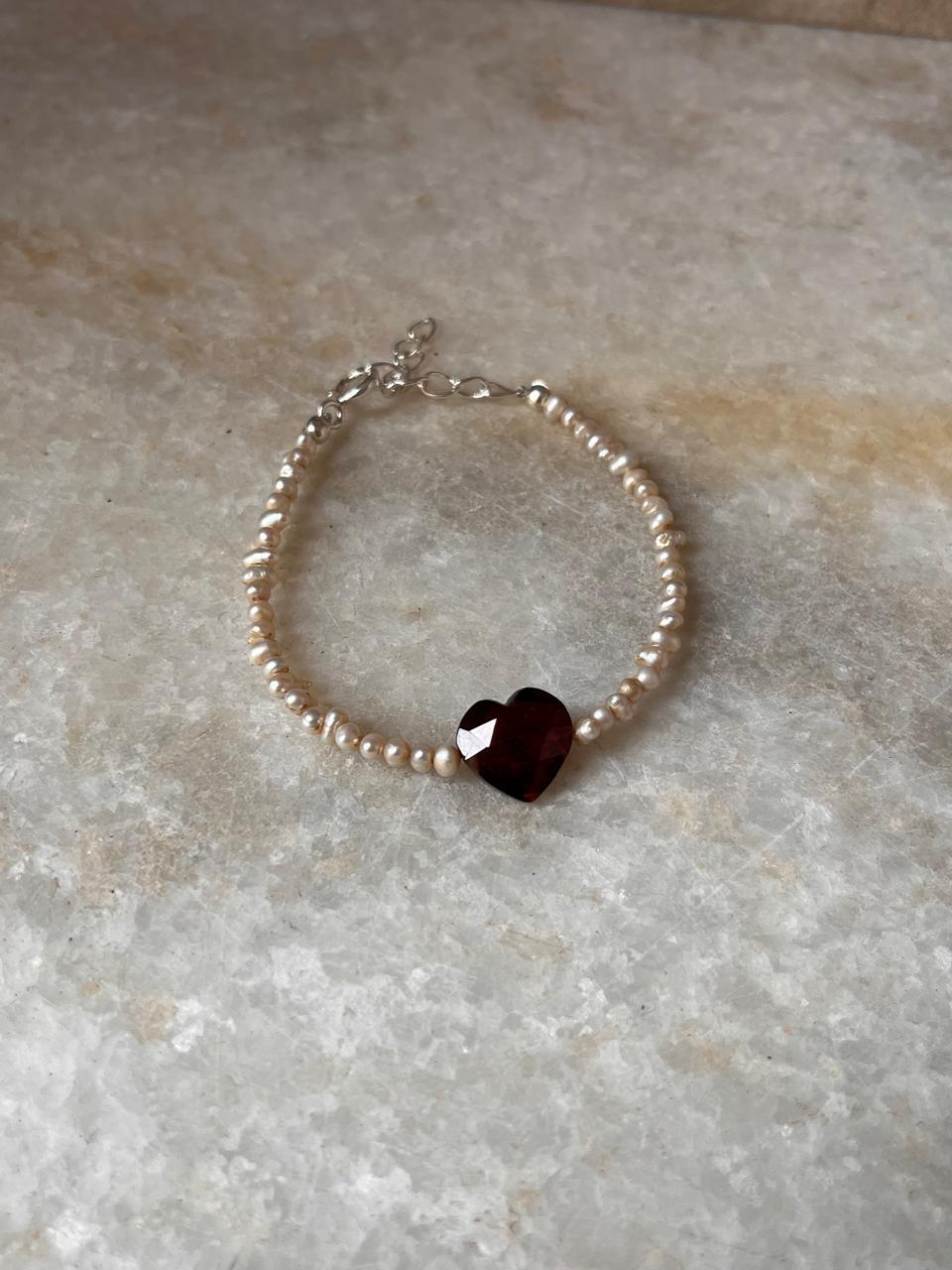 Garnet heart charm bracelet with Basra pearls
