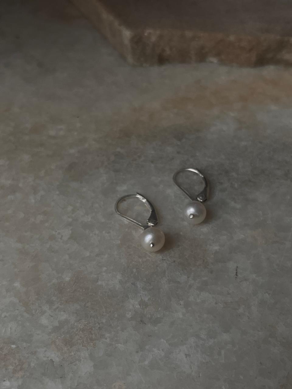 Bohemian Freshwater Pearl Round 925 Silver Lever Back Earrings