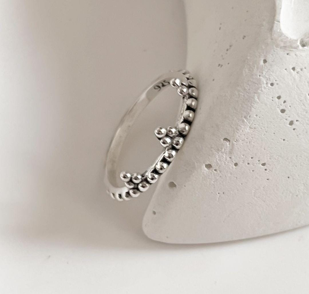 Teekona Band Stackable Ring