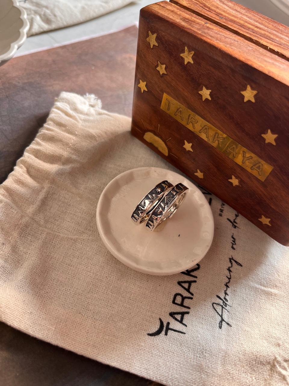 Adjustable Couple Ring with Nature-Inspired Symbols for Outdoor Lovers